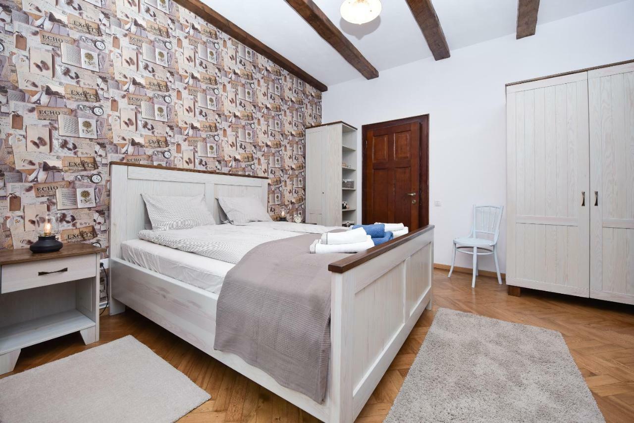 Buzoianu Residence By Holztreppe Braşov Extérieur photo